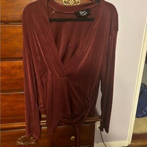 Nina Parker top size 2x